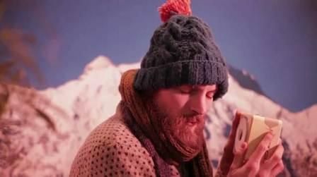 El alpinista (2014) 4’